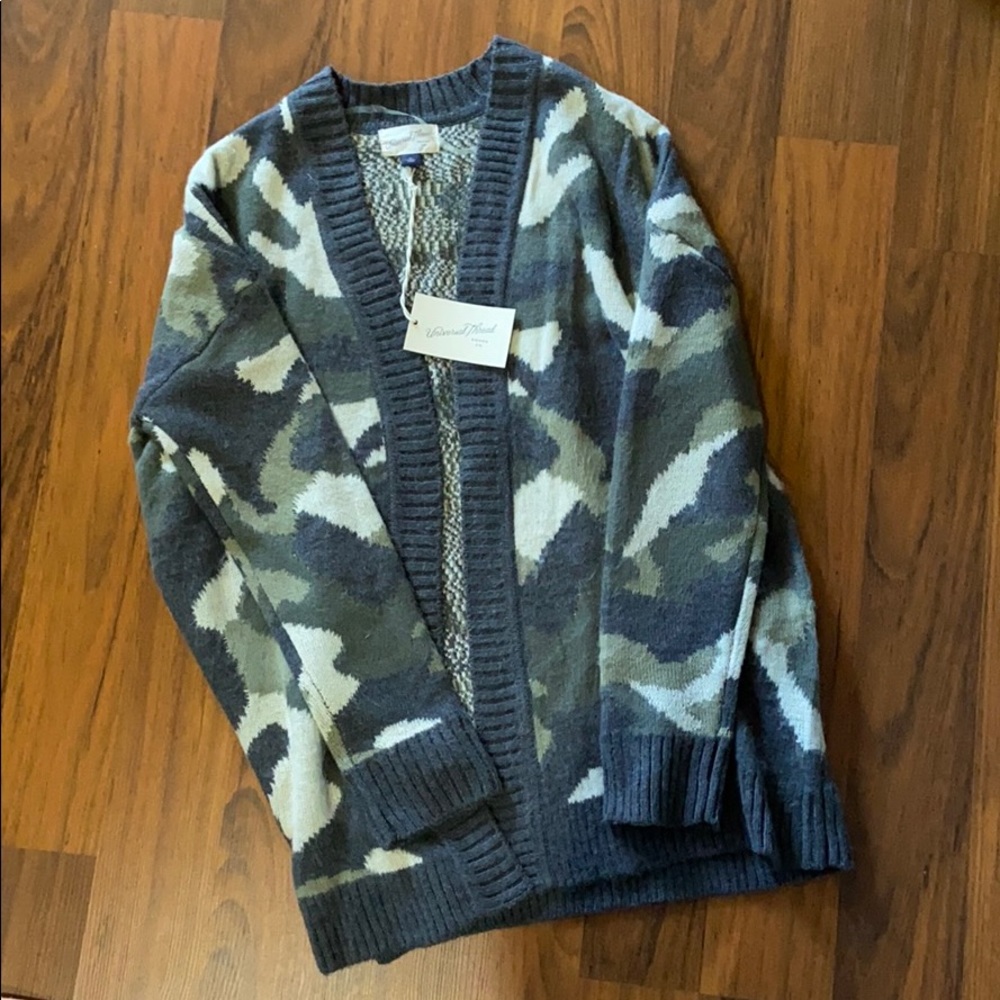 NWT Universal Threads open front camo cardigan